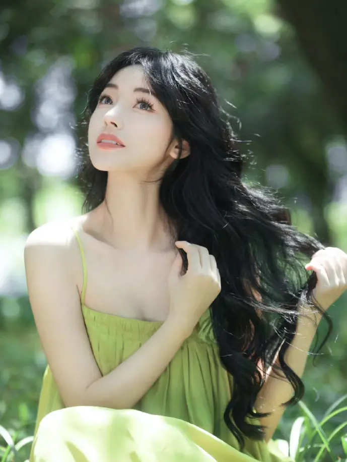 可爱美女下载应用界面